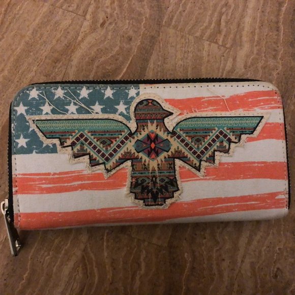 American Wallet - Picture 2 of 4